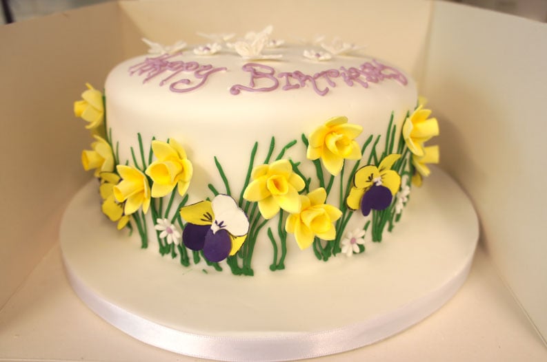 daffodil-cake
