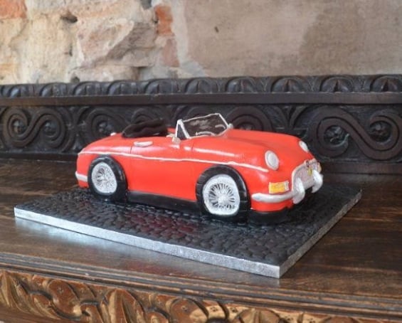 MG classic car cake