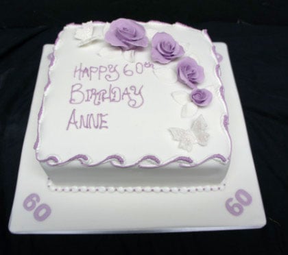 purple-flowers-cake
