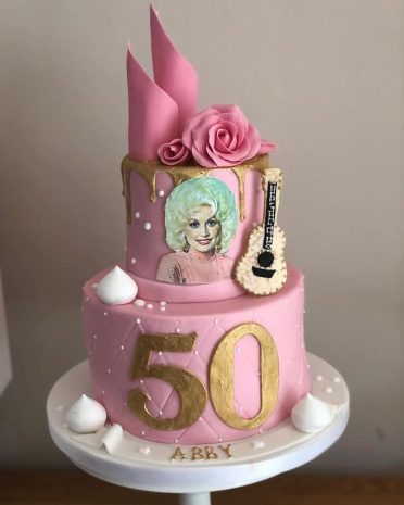 Dolly Parton cake