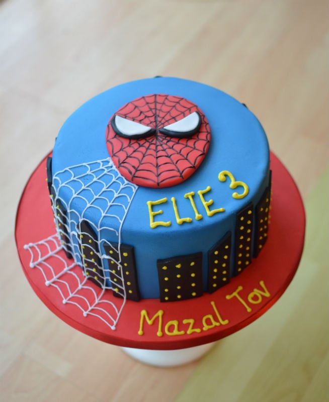 Spiderman web cake